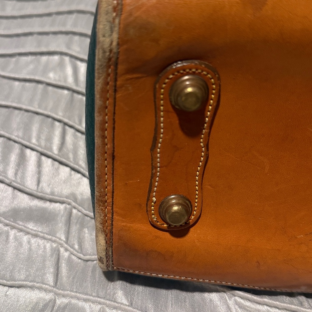 Classic Dooney & Bourke Green and Tan Shoulder Hand Bag - Picture 10 of 10